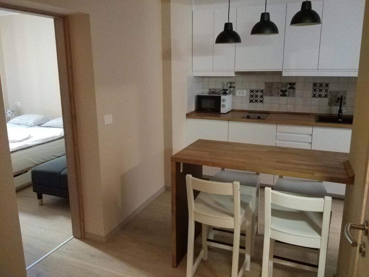Apartments E & E 皮兰 外观 照片